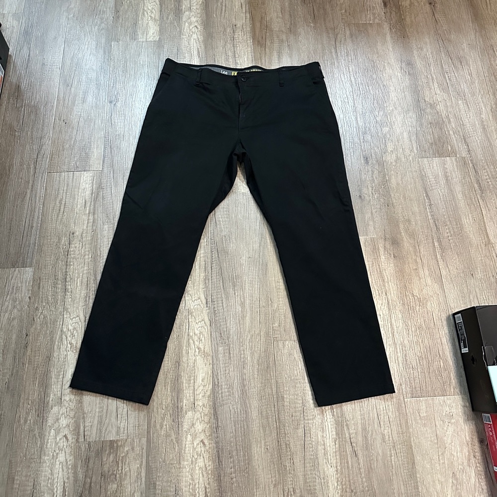 Lee Extreme Comfort Slim Khakis black